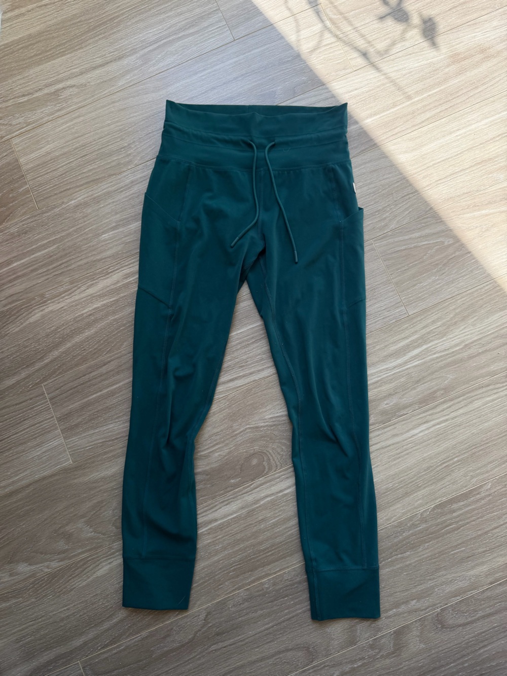 Vuori Women’s Daily Form Legging Sz S in Teal EUC